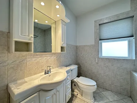 2611 Walnut Street Evanston IL 60201