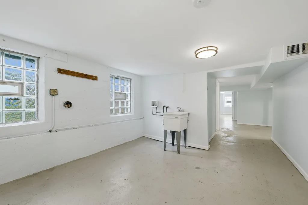 5353 South Princeton Avenue Chicago IL 60609