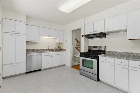 1958 Castlewood Road Highland Park IL 60035