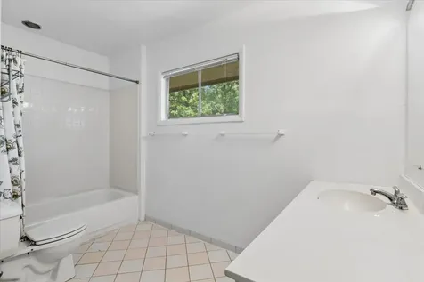 1958 Castlewood Road Highland Park IL 60035