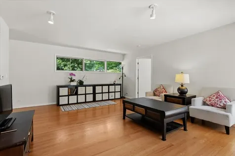 1958 Castlewood Road Highland Park IL 60035