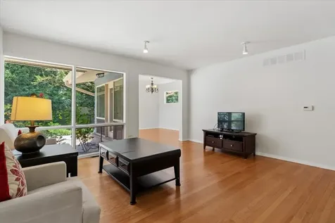 1958 Castlewood Road Highland Park IL 60035