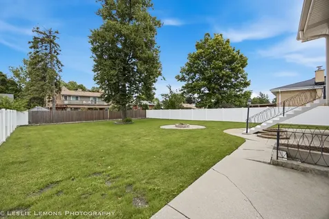 567 Irmen Drive Wood Dale IL 60191