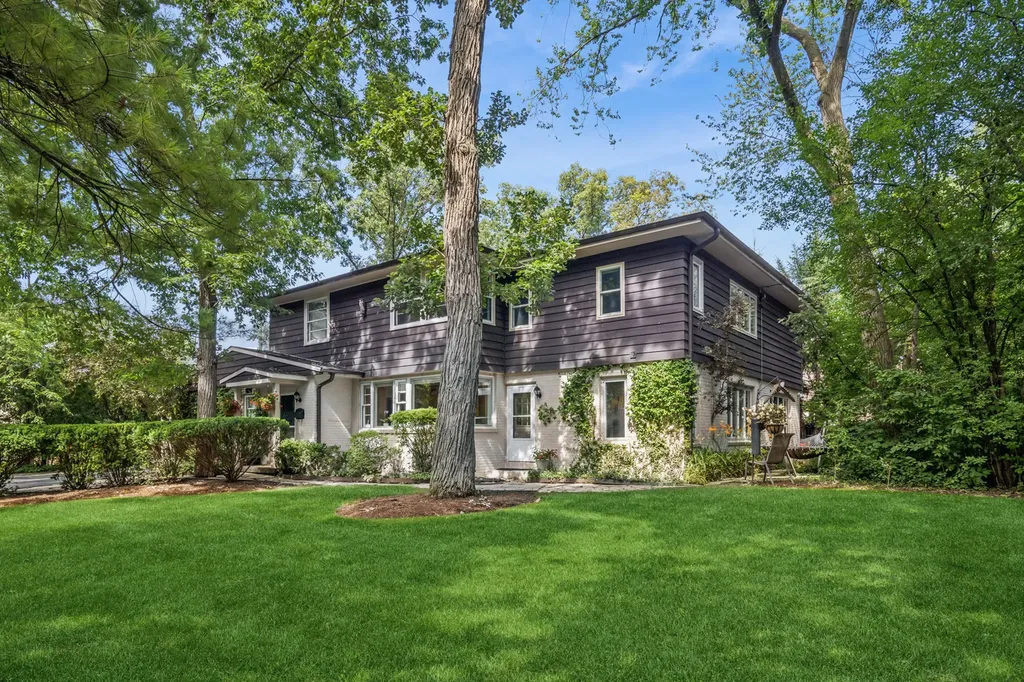1557 Cavell Avenue Highland Park IL 60035