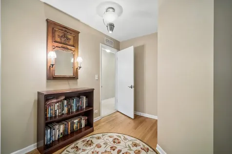 1557 Cavell Avenue Highland Park IL 60035