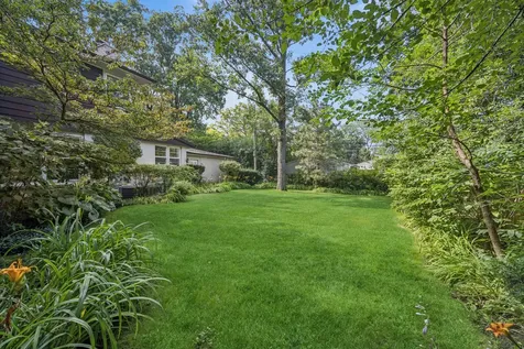 1557 Cavell Avenue Highland Park IL 60035
