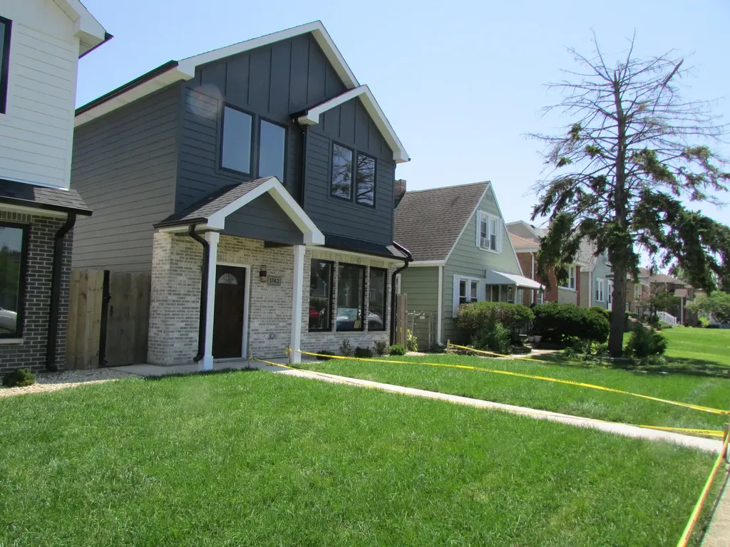 1743 North 34th Avenue Stone Park IL 60165