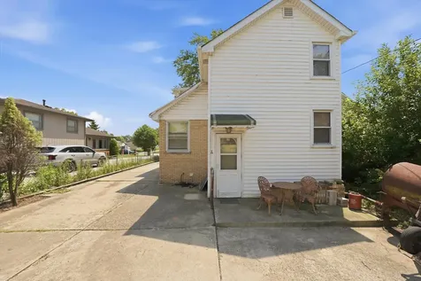 7048 West 72nd Place Chicago IL 60638