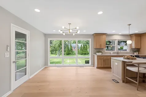 624 Willow Lane Geneva IL 60134
