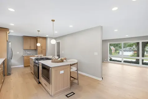 624 Willow Lane Geneva IL 60134