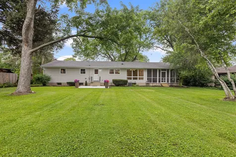 624 Willow Lane Geneva IL 60134