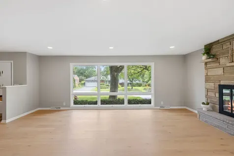 624 Willow Lane Geneva IL 60134