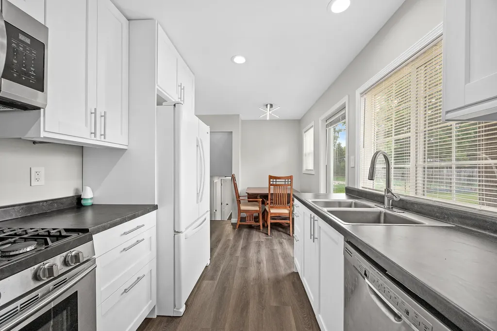 148 Bedford Road Bolingbrook IL 60440