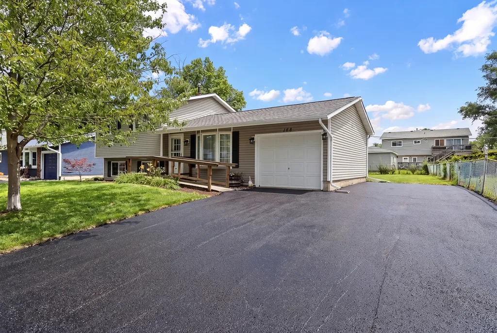 148 Bedford Road Bolingbrook IL 60440