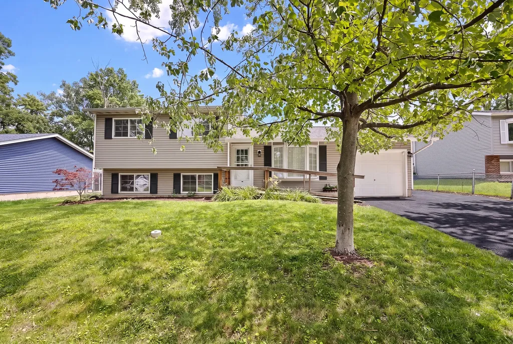 148 Bedford Road Bolingbrook IL 60440