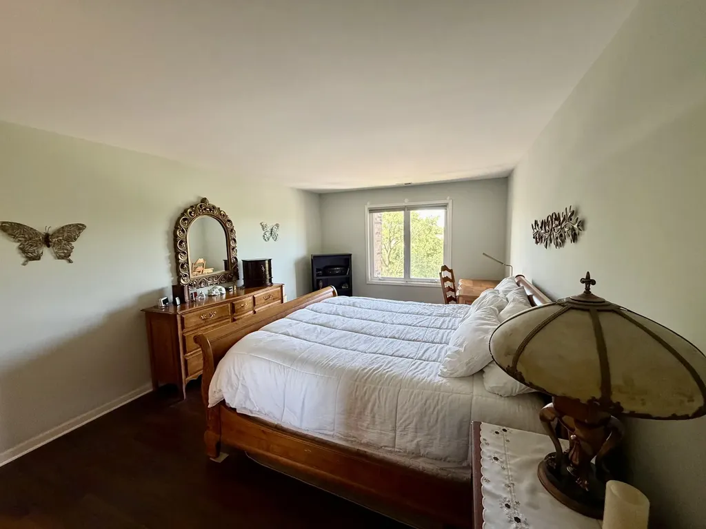 501 Lake Hinsdale Drive Willowbrook IL 60527