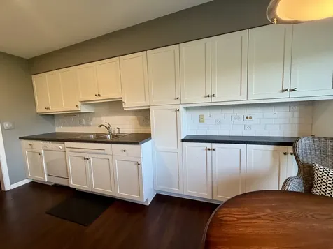 501 Lake Hinsdale Drive Willowbrook IL 60527