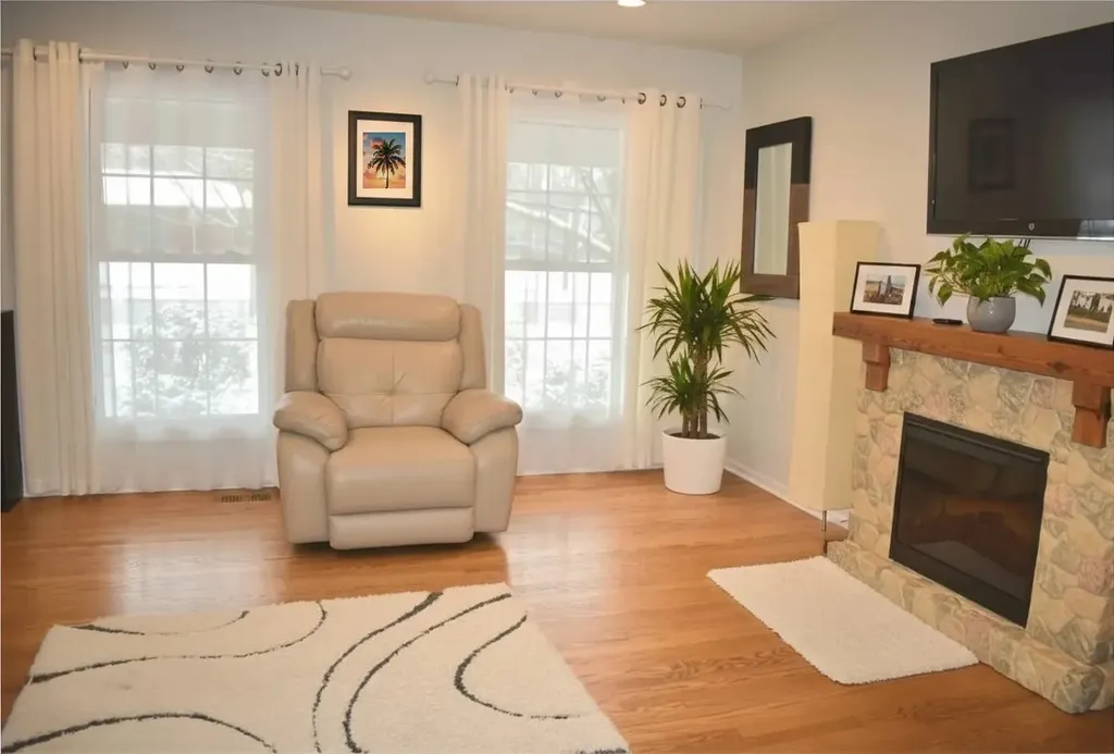 741 Buttonwood Circle Naperville IL 60540