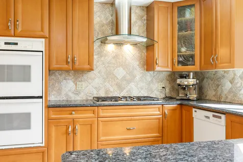 155 Chapel Oaks Drive Buffalo Grove IL 60089