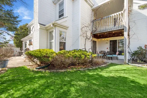 155 Chapel Oaks Drive Buffalo Grove IL 60089