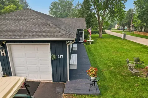 117 Kent Avenue Wauconda IL 60084