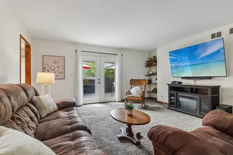 117 Kent Avenue Wauconda IL 60084
