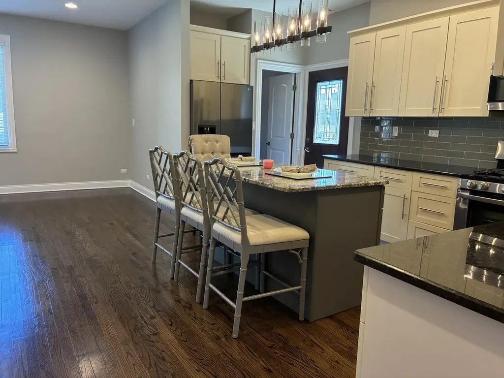 6013 South Natchez Avenue Chicago IL 60638