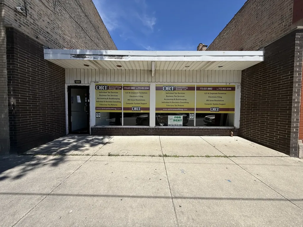 5808 West Higgins Avenue Chicago IL 60630