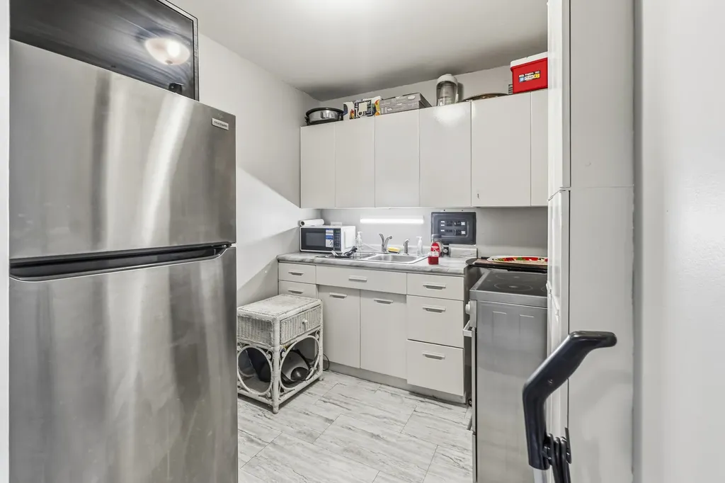 7337 South South Shore Drive Chicago IL 60649