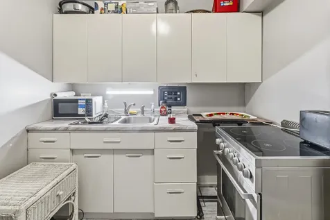 7337 South South Shore Drive Chicago IL 60649