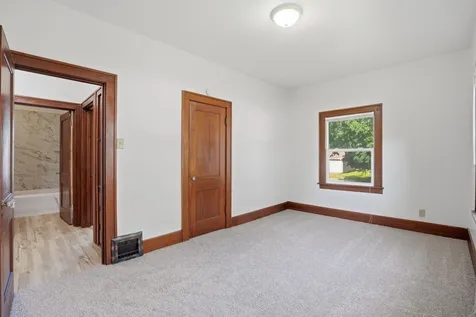 1318 44TH Street Rock Island IL 61201