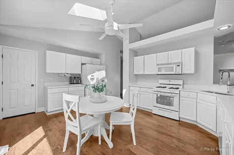 8043 Sierra Woods Lane Carpentersville IL 60110
