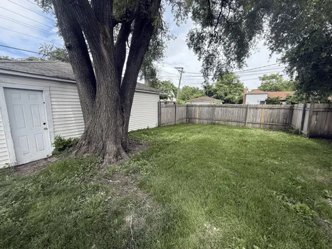 698 East Sibley Boulevard Dolton IL 60419