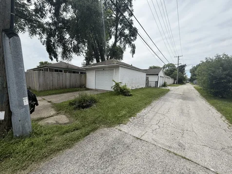 698 East Sibley Boulevard Dolton IL 60419
