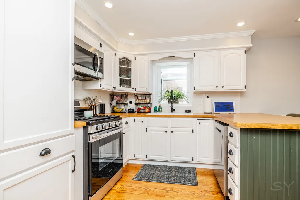 11342 South Drake Avenue Chicago IL 60655
