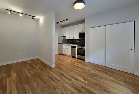 4236 North Kenmore Avenue Chicago IL 60613