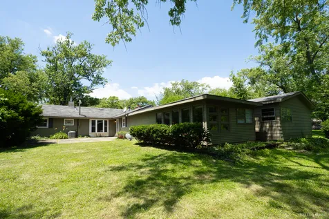 18055 Thomas Lane Country Club Hills IL 60478