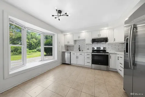18055 Thomas Lane Country Club Hills IL 60478