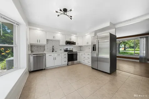 18055 Thomas Lane Country Club Hills IL 60478