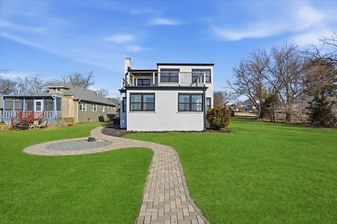 297 East Lakeview Avenue Round Lake Beach IL 60073
