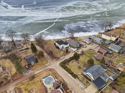 297 East Lakeview Avenue Round Lake Beach IL 60073
