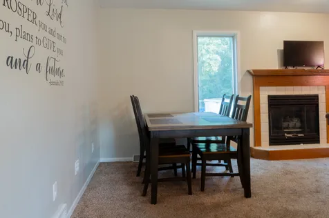 810 42ND Street Moline IL 61265