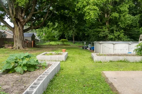 810 42ND Street Moline IL 61265