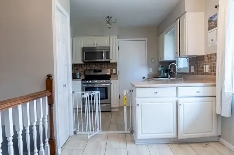 810 42ND Street Moline IL 61265