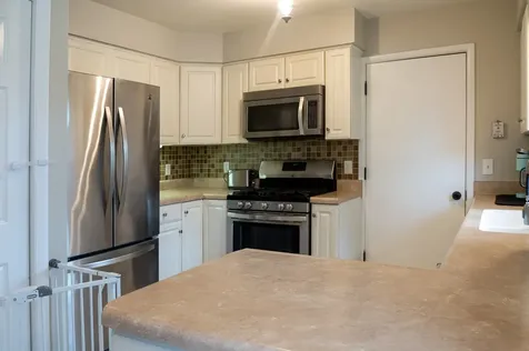 810 42ND Street Moline IL 61265