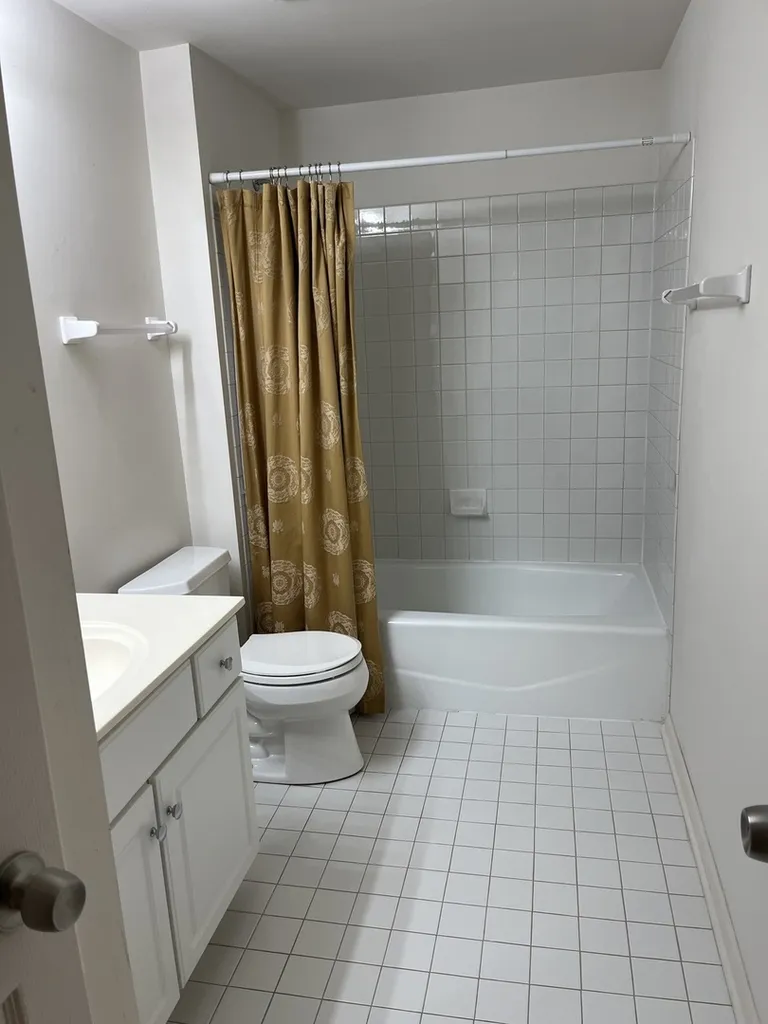 1617 Astor Avenue Oakbrook Terrace IL 60181