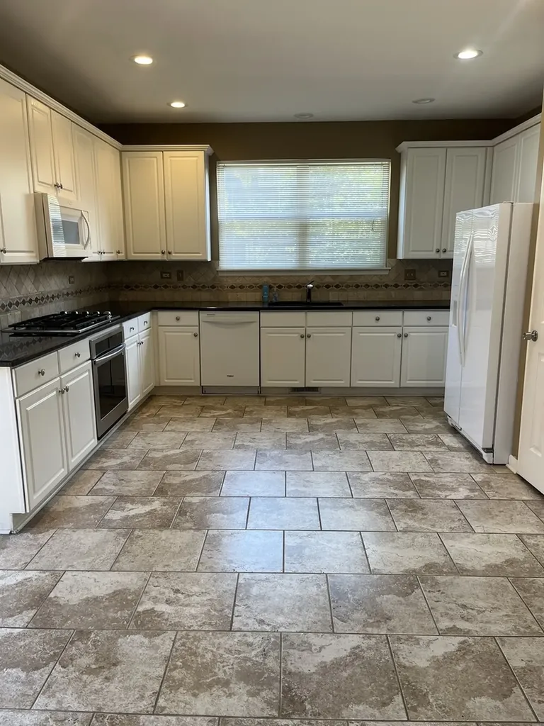 1617 Astor Avenue Oakbrook Terrace IL 60181