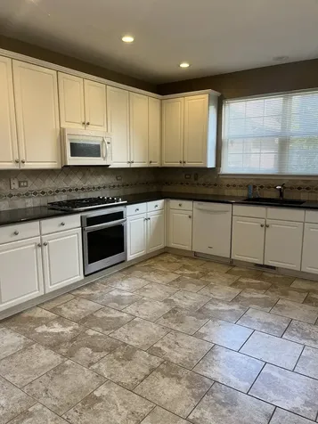 1617 Astor Avenue Oakbrook Terrace IL 60181
