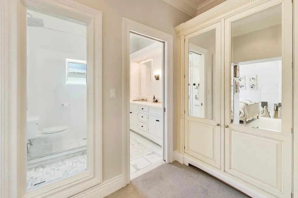 2112 West Cortland Street Chicago IL 60647