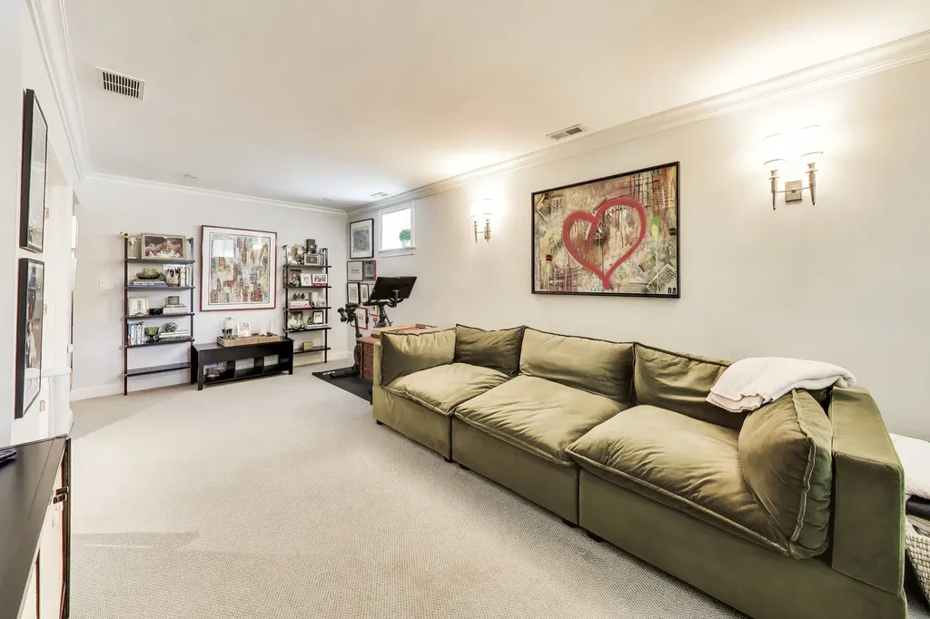 2112 West Cortland Street Chicago IL 60647